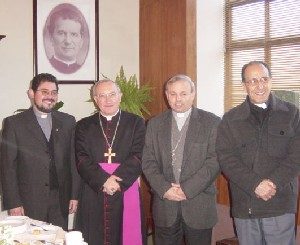 Nuncio Cavalli visita el Instituto Salesiano de Valdivia