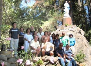 Ex aspirantes de Macul reemplazaron imagen de la Virgen de Las Peñas