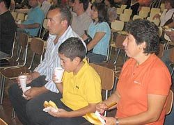 Encuentro de apoderados nuevos en el COM