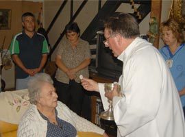 Parroquia Santo Domingo Savio de San Ramón celebró fiesta de Cuasimodo