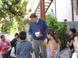 Presencia de Valparaíso entrega ayuda a hogar de niñas