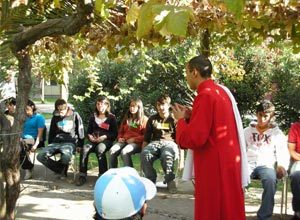 Novicios inician apostolado en presencias de Santiago