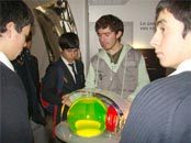 Alumnos del CEST visitaron exposición “El Universo de la Luz”