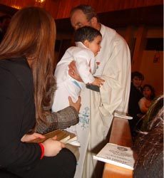 Nuevos bautizados en la Parroquia Cristo Obrero Punta Arenas