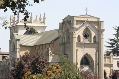 Templo María Auxiliadora de Santiago Centro se adjudica $100 millones para restaurar fachada