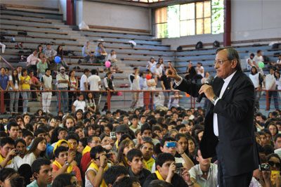 Rector Mayor se reúne con los integrantes del MJS y la Familia Salesiana