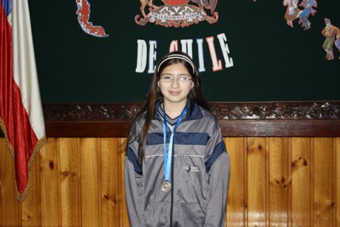 Alumna del Colegio de Puerto Montt elegida la mejor deportista de la Región