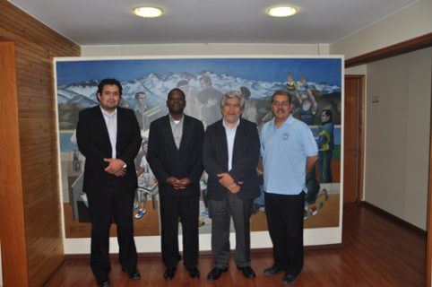 Visita de la Universidad Católica de Mozambique