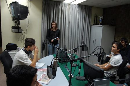 Alameda – Curso de Radio en Universidad Santo Tomás