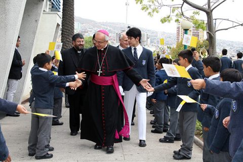 Nuncio Apostólico visita Colegio Salesiano de Valparaíso