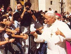 El Papa Juan Pablo II, Santo, y el carisma salesiano