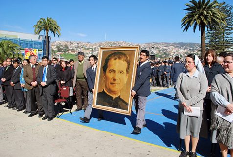 Colegio de Valparaíso celebra a Don Bosco y sus 120 años de vida