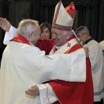 P. Mario Borello y P. José López reciben Cruz del Apóstol Santiago