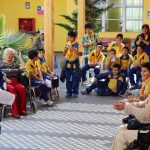 Infancia Misionera Salesiana regaló un grato momento a abuelitos de Iquique