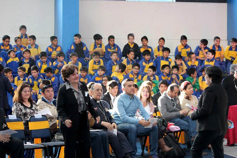 Colegio Don Bosco de Iquique rindió homenaje a maestra normalista