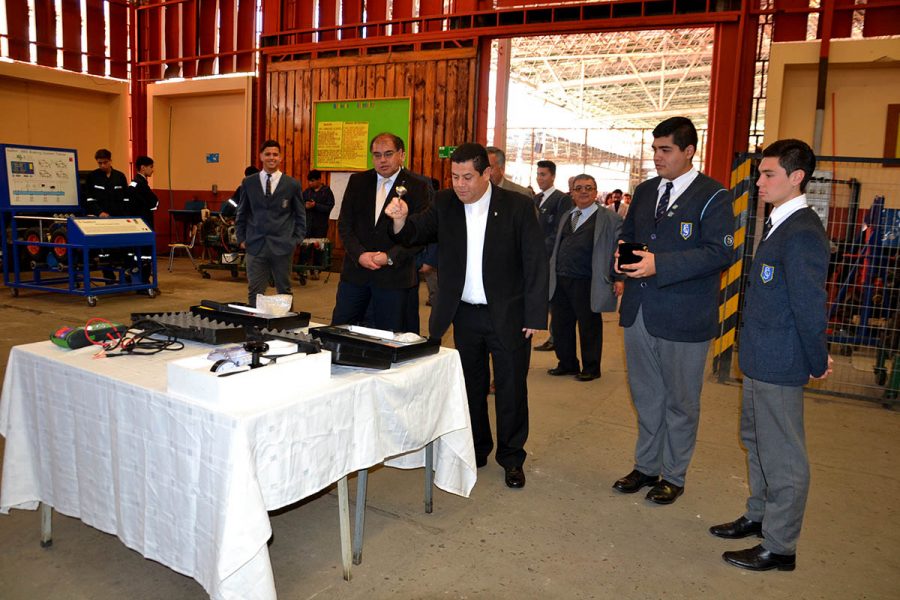 Salesianos Valparaíso inauguró equipamiento de vanguardia y homenajeó a impulsores de la educación TP