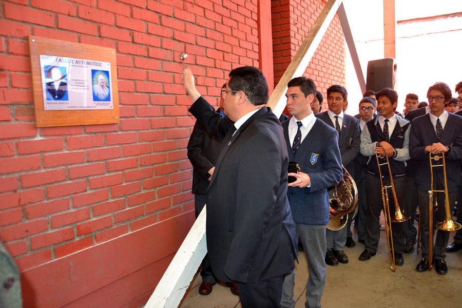 Salesianos Valparaíso inauguró equipamiento de vanguardia y homenajeó a impulsores de la educación TP