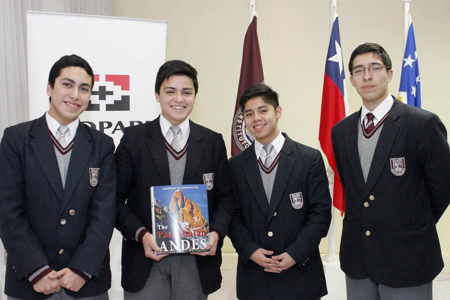 Alumno del IDB de Punta Arenas recibió Reconocimiento al Mérito Académico del Consejo de Rectores