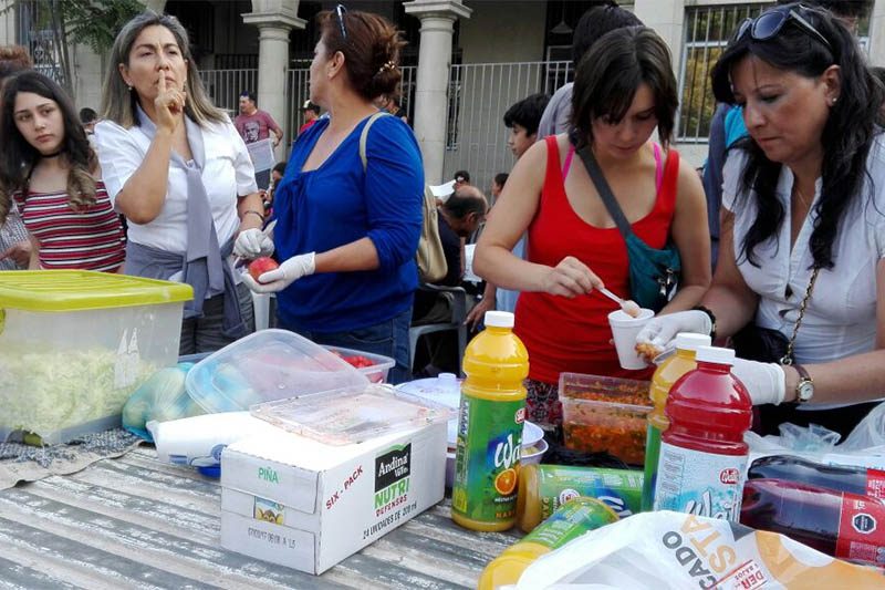 Obra Salesiana de la Cisterna entregó cena navideña a hermanos en situación de calle