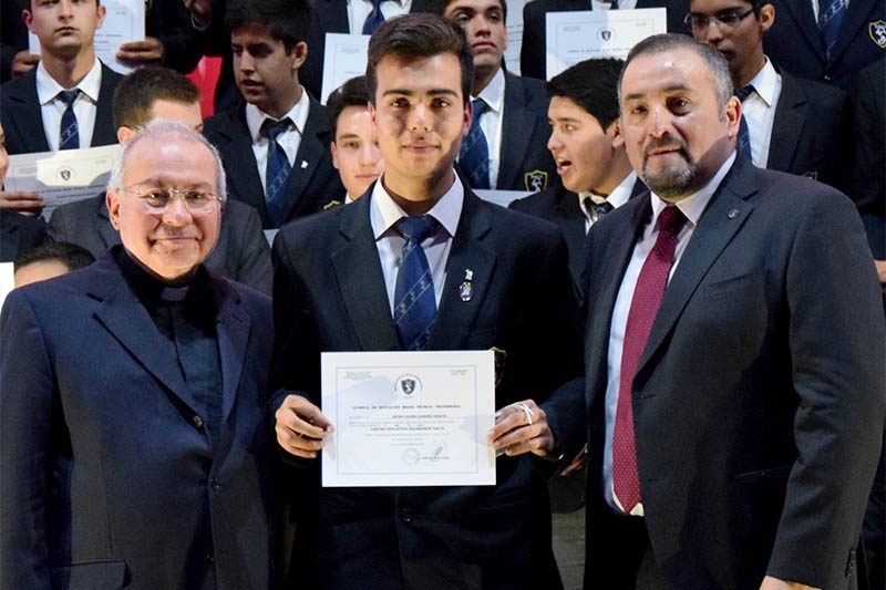 Alumno salesiano de Talca logró puntaje nacional por ranking en la PSU