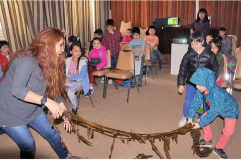 Niños aprenden sobre ciencia y cultura en el Museo Salesiano de Punta Arenas