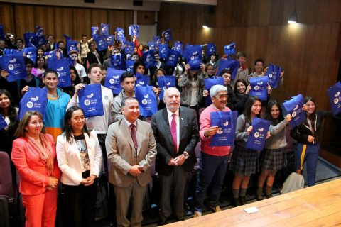 Dirigentes estudiantiles del Instituto Salesiano de Valdivia se comprometen con el Censo 2017