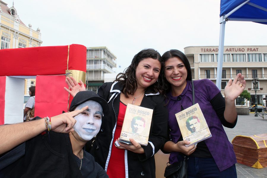 Semana “Día del Libro”: intervención urbana de jóvenes Salesianos en Iquique