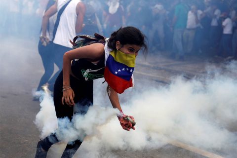 Crisis en Venezuela: “Desgraciadamente se incita a ser jóvenes sin ética, sin compromiso y sin país”