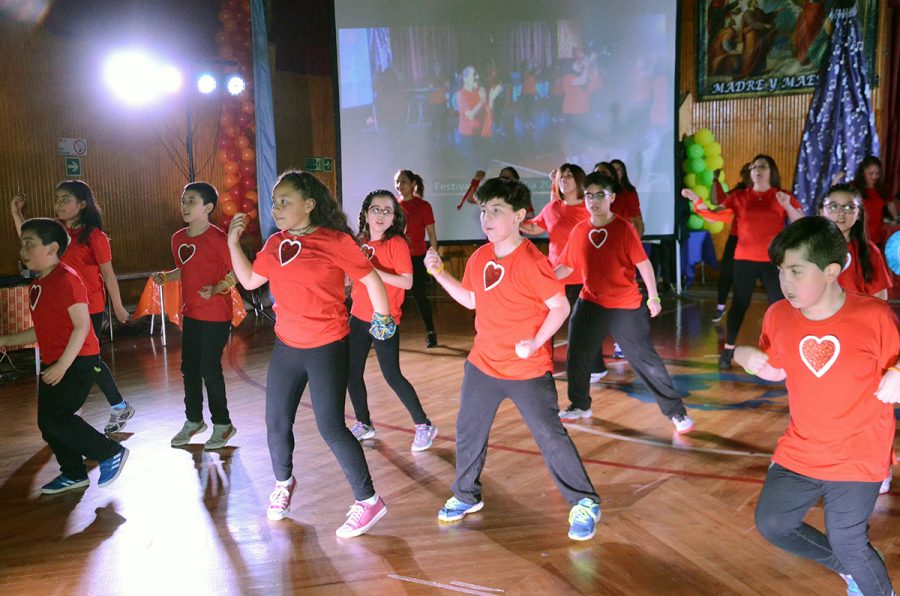 Liceo Salesiano de Puerto Natales realizó 1° Festival de la Familia