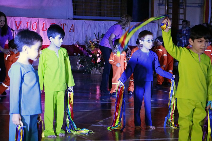 III Muestra Folclórica en el Instituto de Don Bosco de Punta Arenas