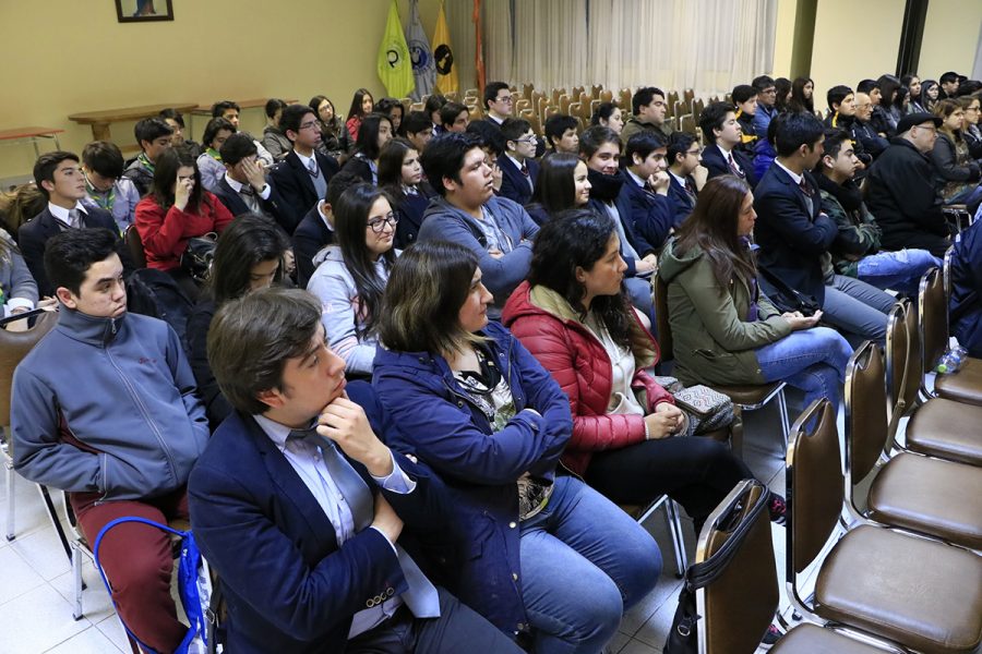 P. Guillermo Basañes visita la Misión Salesiana de Magallanes