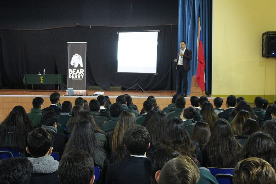 Día de las especialidades en Escuela Salesiana de Linares