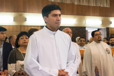 Salesiano Eduardo Oviedo será ordenado sacerdote