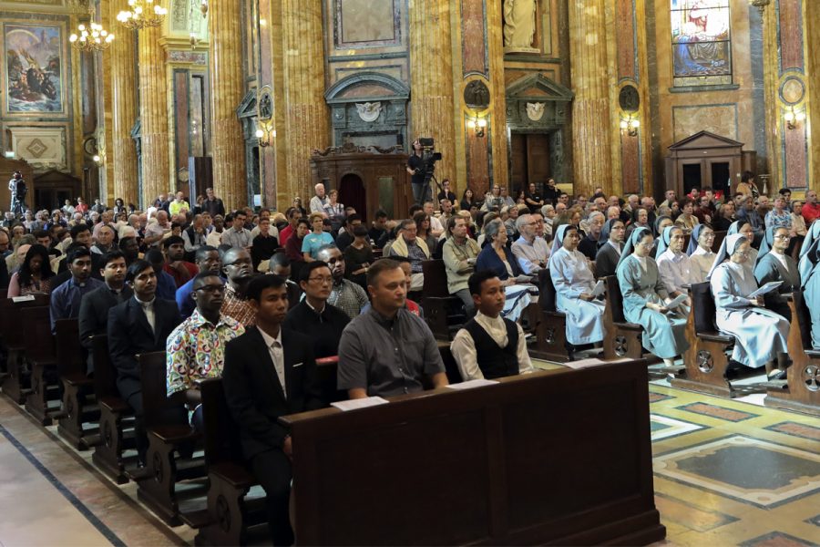 Anunciar a los jóvenes la alegría de Cristo resucitado