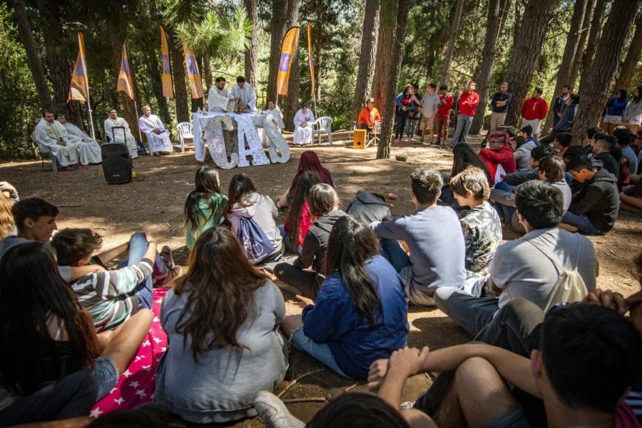 Como Jesús, cultivemos el arte de escuchar y acompañar