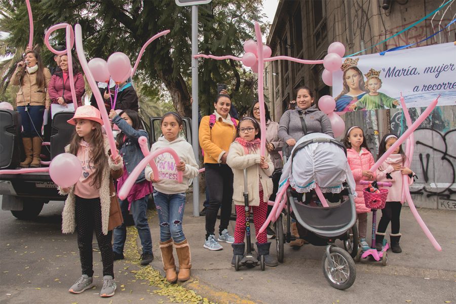 Imitar el ejemplo de María y estar al servicio de los demás