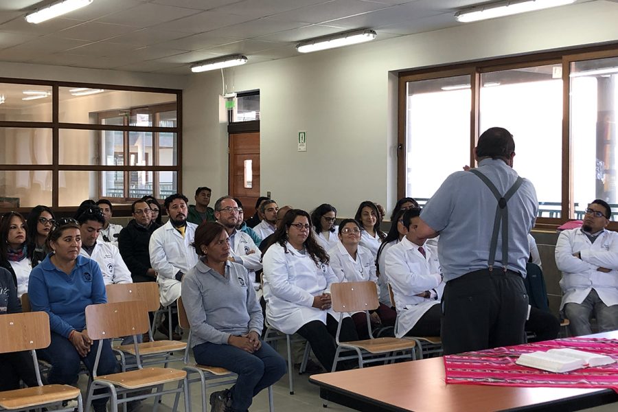 P. Carlo Lira visitó Colegio Don Bosco de Calama