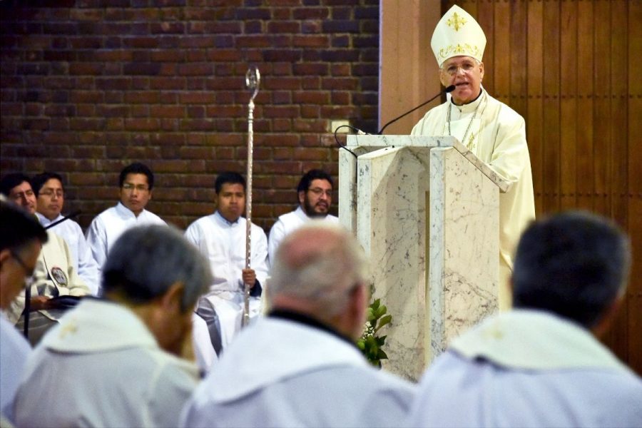 Familia Salesiana recibe con alegría a Mons. Lorenzelli