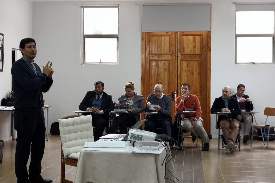 Nuevas exigencias y responsabilidades en comunidades educativas pastorales