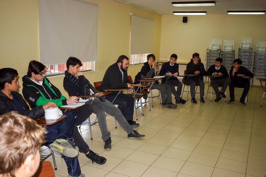 P. Carlo Lira visita Colegio Salesiano Camilo Ortúzar Montt