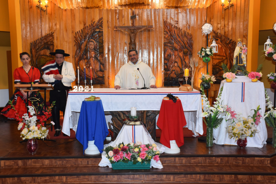 Comunidad del Liceo Monseñor Fagnano de Puerto Natales celebró Fiestas Patrias