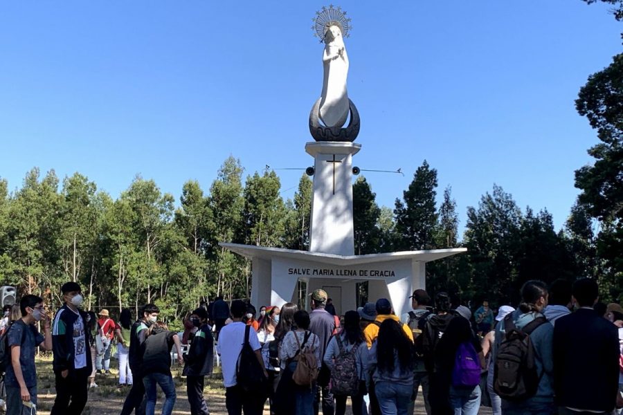 Estudiantes de Salesianos Concepción peregrinan en cierre del Mes de María