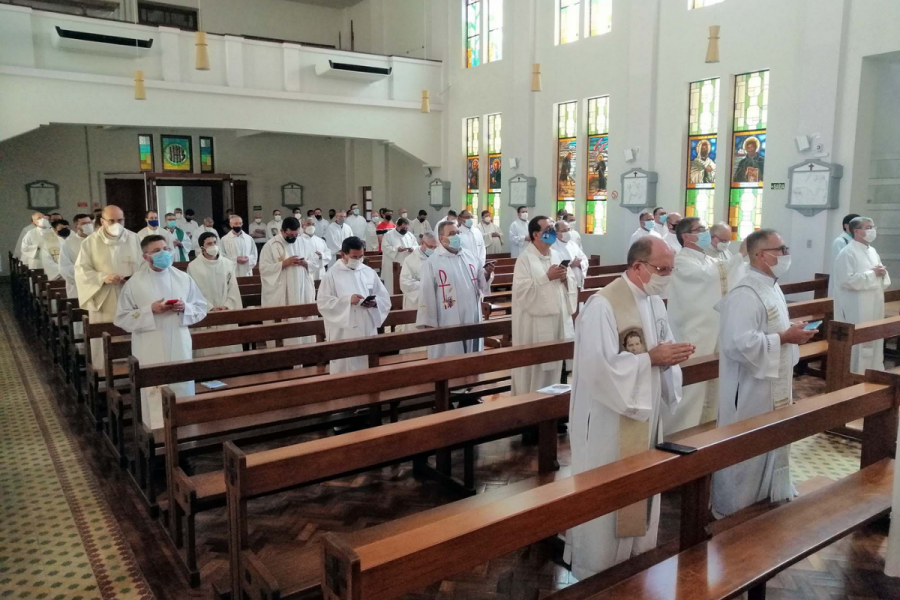 P. Carlo Lira y Consejeros participan en Ejercicios Espirituales junto a Rector Mayor