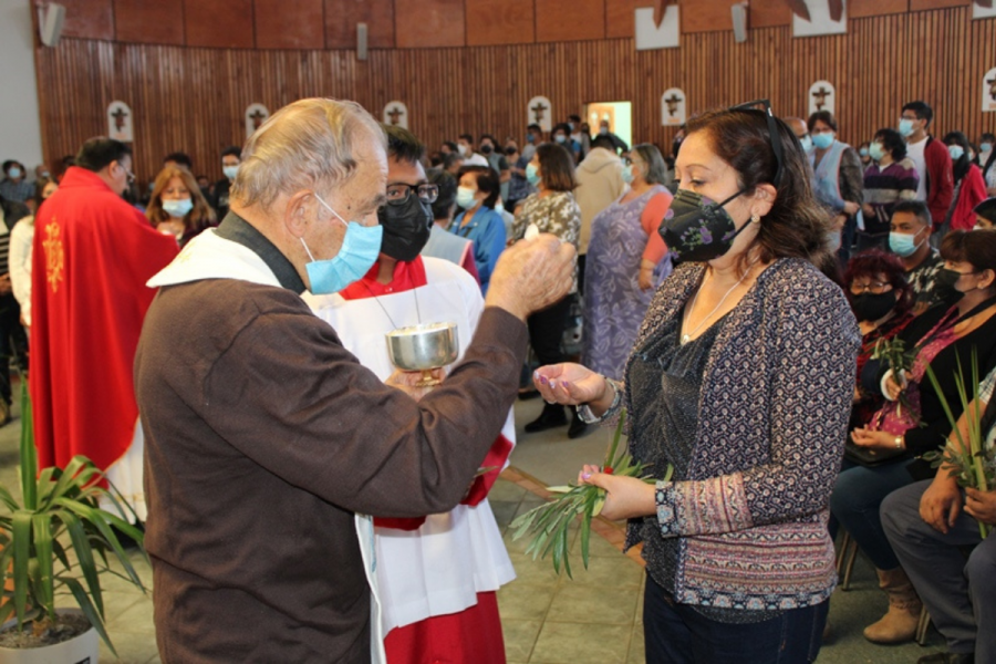 Don Bosco Antofagasta comienza Semana Santa con celebración de Domingo de Ramos