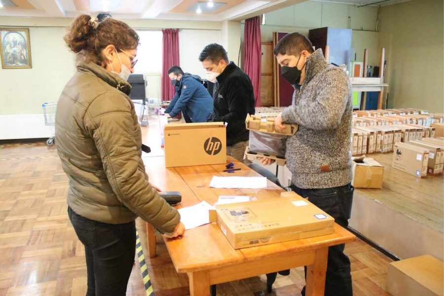 Colegio Salesiano de Concepción comenzó entrega de Chromebooks