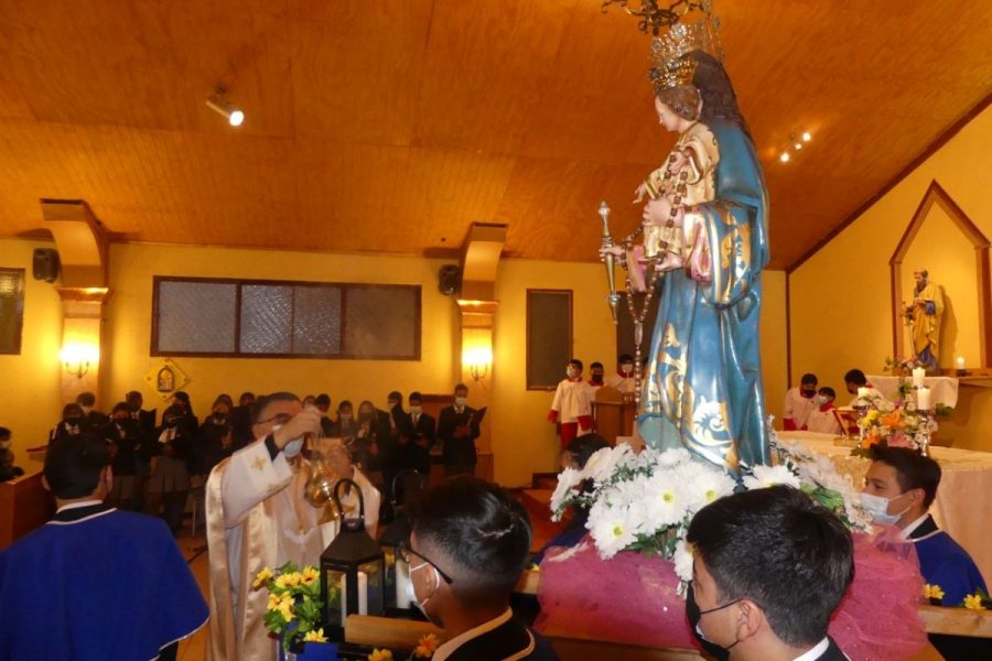 Salesianos Calama celebró fiesta y procesión a María Auxiliadora