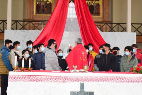 Familia Salesiana celebra Pentecostés en Catedral de Valdivia