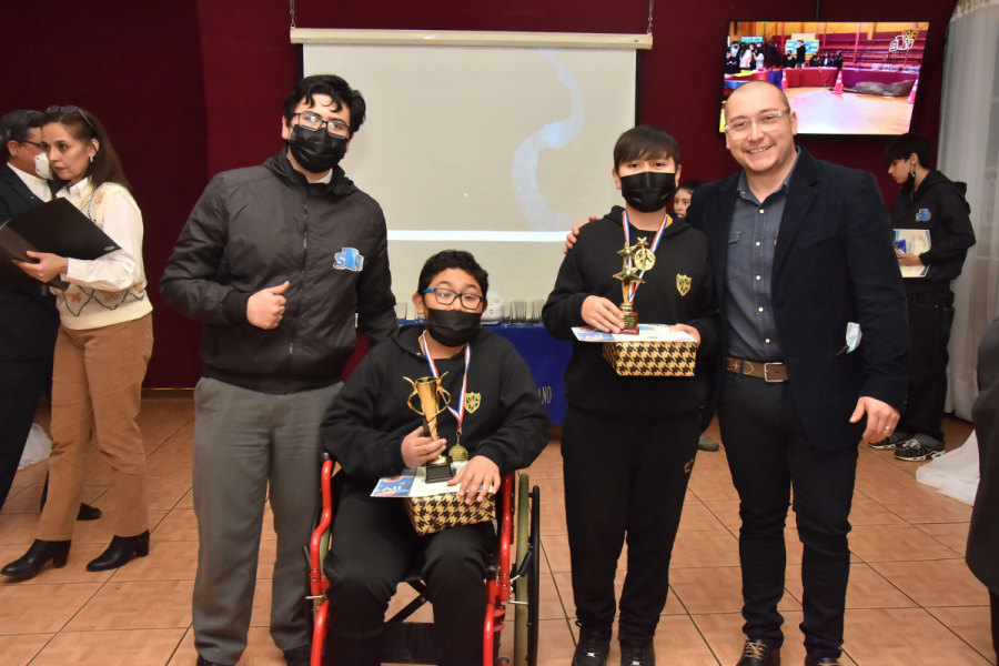 Liceo Monseñor Fagnano de Puerto Natales inauguró estudio de televisión