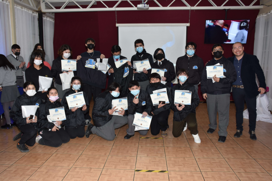 Liceo Monseñor Fagnano de Puerto Natales inauguró estudio de televisión