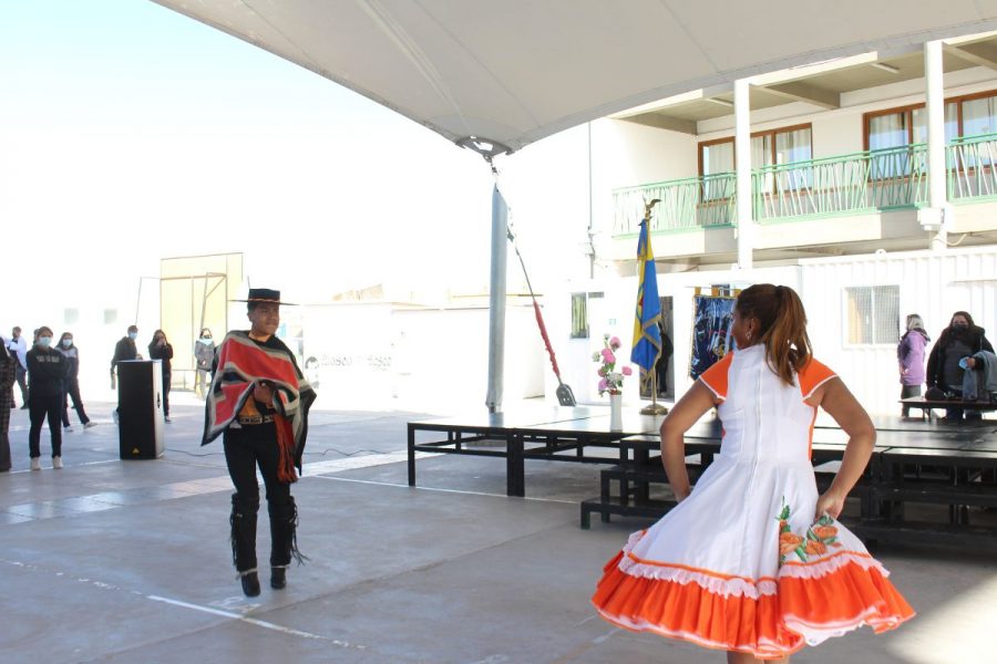 Salesianos Calama realiza feria preventiva contra las drogas y violencia